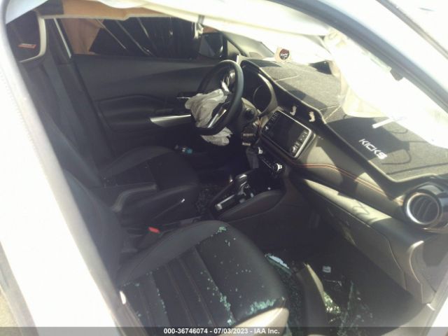 3N1CP5DV7LL555582 Nissan KICKS SR