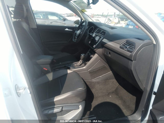 3VV3B7AX1MM113763 Volkswagen Tiguan Se/se R-line Black/sel