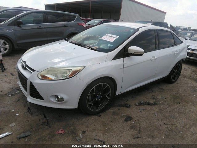 Ford FOCUS SE 2014 1FADP3F28EL223969 Image 2