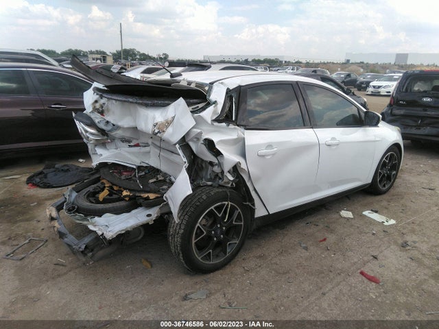 Ford FOCUS SE 2014 1FADP3F28EL223969 Image 4