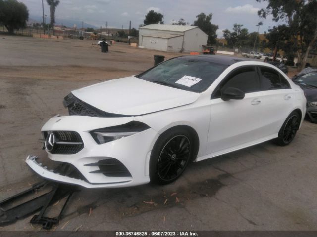 WDD3G4EB0KW021706 Mercedes-Benz A-class A 220