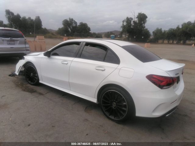 WDD3G4EB0KW021706 Mercedes-Benz A-class A 220