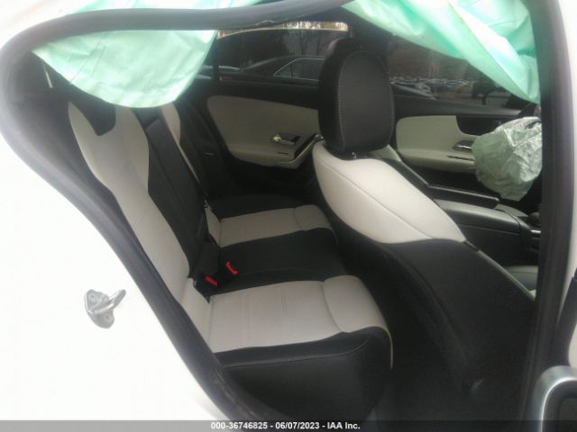 WDD3G4EB0KW021706 Mercedes-Benz A-class A 220