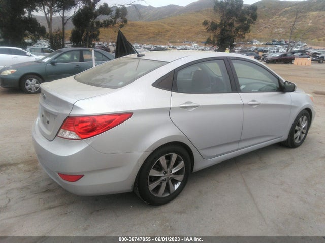 Hyundai ACCENT GLS 2014 KMHCU4AE7EU748047 Image 4