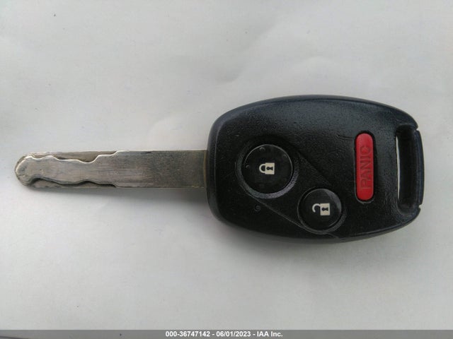 2013 HONDA FIT VIN: JHMGE8H37DC080963