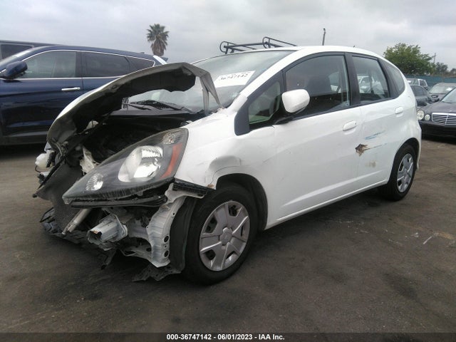 2013 HONDA FIT VIN: JHMGE8H37DC080963