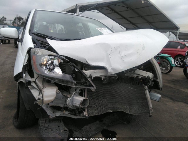 2013 HONDA FIT VIN: JHMGE8H37DC080963