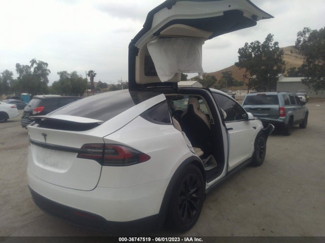 2019 Tesla Model X, VIN: 5YJXCBE28KF158926