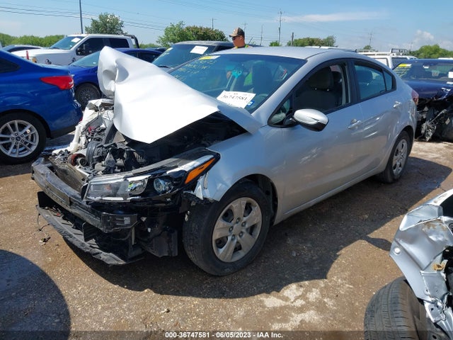 KIA FORTE LX 2017 3KPFK4A76HE082777 Image 2