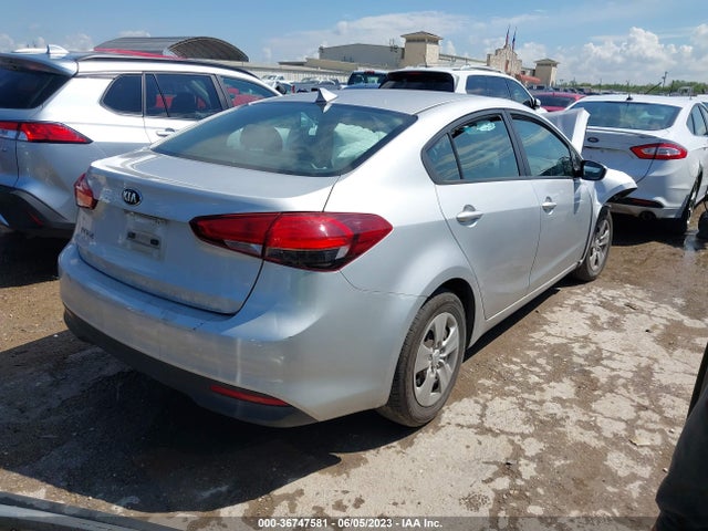 KIA FORTE LX 2017 3KPFK4A76HE082777 Image 4