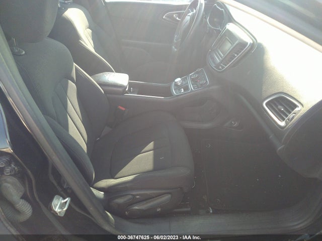 1C3CCCAB0GN137379 Chrysler 200 Limited