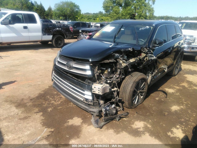 2019 TOYOTA HIGHLANDER SE/XLE VIN: 5TDJZRFH8KS590010