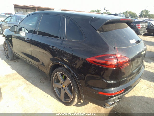 2017 Porsche Cayenne, VIN: WP1AE2A29HLA72860