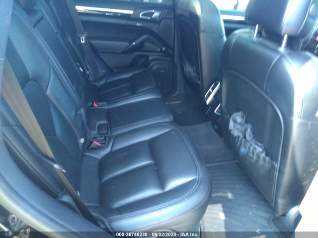 2017 Porsche Cayenne, VIN: WP1AE2A29HLA72860