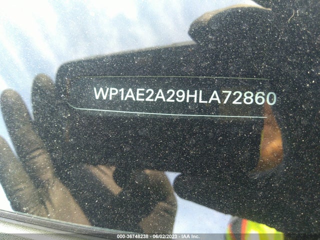 2017 Porsche Cayenne, VIN: WP1AE2A29HLA72860