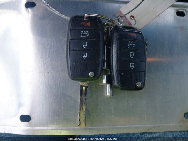 KNDJN2A24E7024933 KIA Soul Base