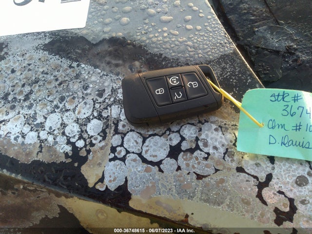 3VV3B7AXXNM086323 Volkswagen TIGUAN SE