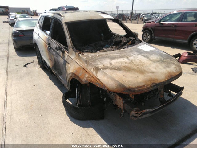 3VV3B7AXXNM086323 Volkswagen TIGUAN SE