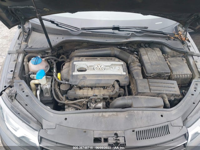 2016 Volkswagen Eos, VIN: WVWBW8AH8GV000268