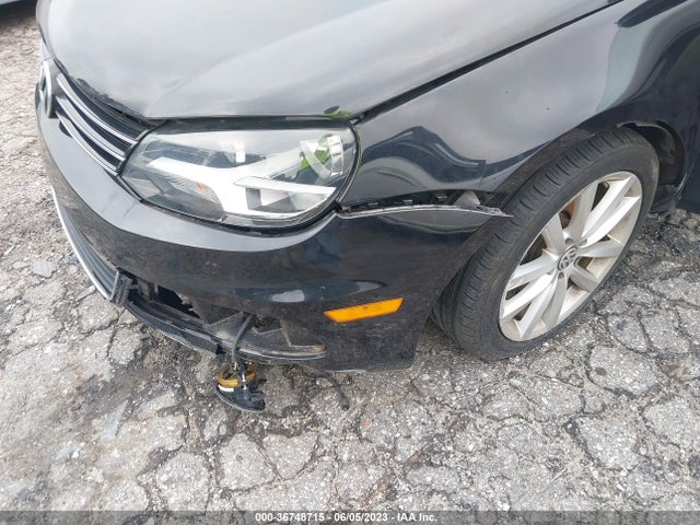 2016 Volkswagen Eos, VIN: WVWBW8AH8GV000268