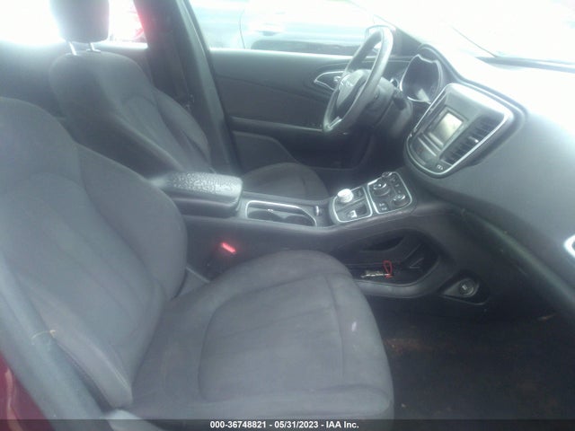 Chrysler 200 Limited 2015 1C3CCCABXFN657118 Image 5