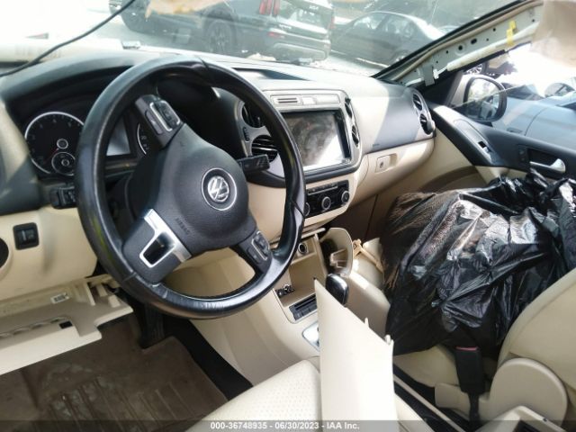 2012 VOLKSWAGEN TIGUAN WVGAV7AX3CW558139 Photo 4