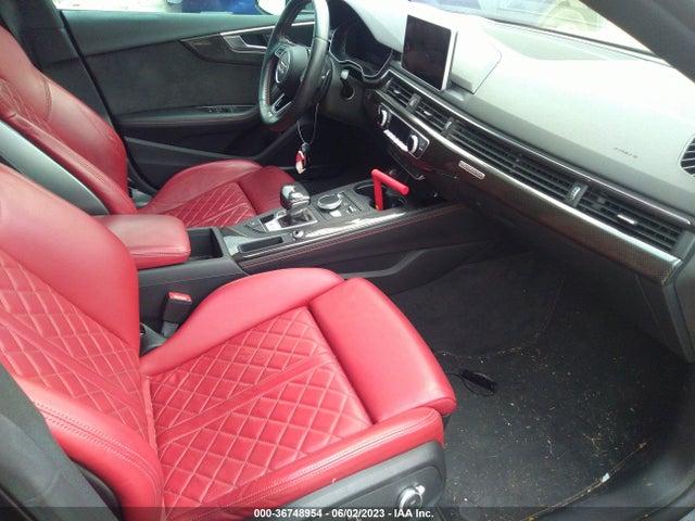 WAUC4CF51JA033040 Audi S5 Sportback Prestige