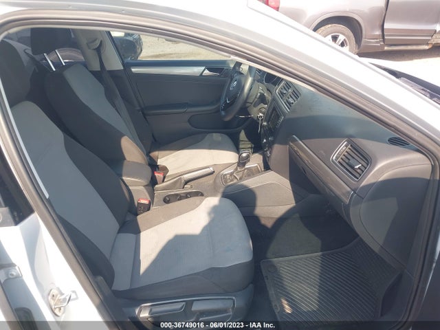 3VW2B7AJ4HM285603 Volkswagen Jetta 1.4t S