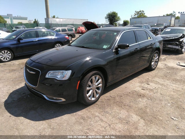 2C3CCARG0JH228950 Chrysler 300 Touring L