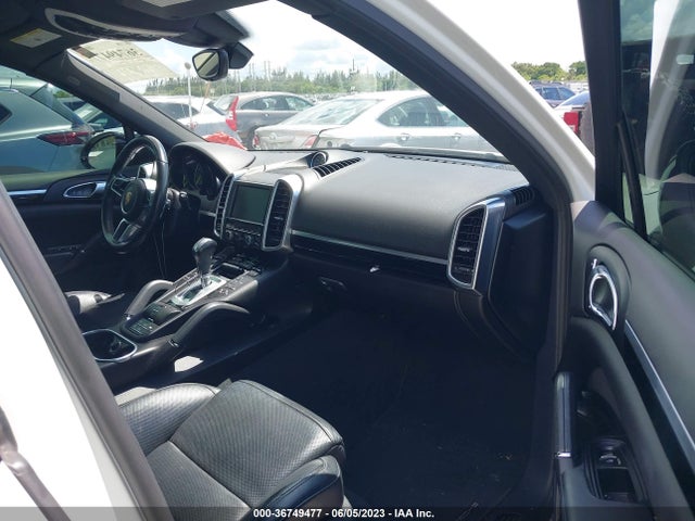 2016 Porsche Cayenne, VIN: WP1AE2A2XGLA17378