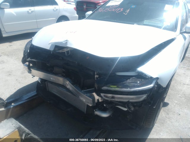 Genesis G70 2.0T 2023 KMTG34TA0PU118510 Image 8