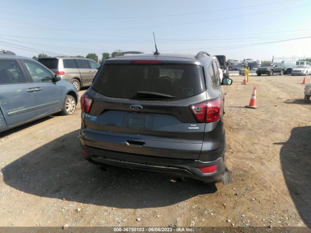 1FMCU0GD1KUB29429 Ford ESCAPE SE