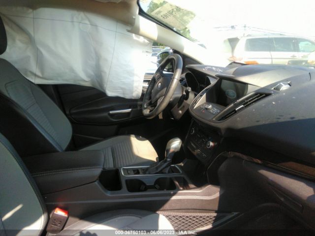 1FMCU0GD1KUB29429 Ford ESCAPE SE