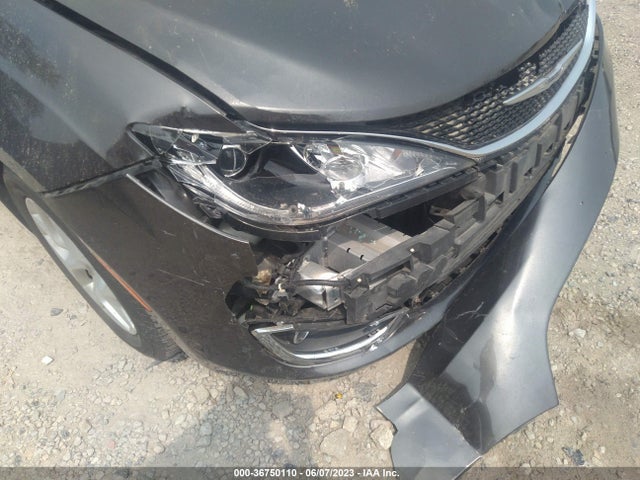 2C4RC1EG4HR757012 Chrysler Pacifica Touring-l Plus