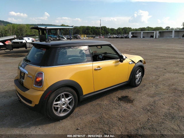 2009 MINI COOPER HARDTOP S VIN: WMWMF73539TW80131
