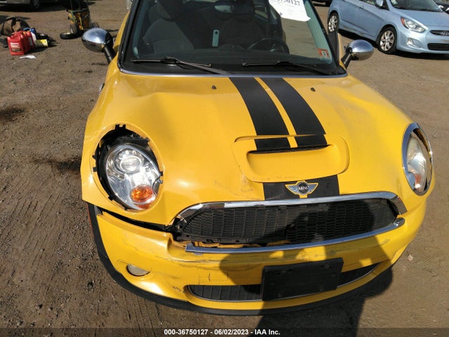 2009 MINI COOPER HARDTOP S VIN: WMWMF73539TW80131