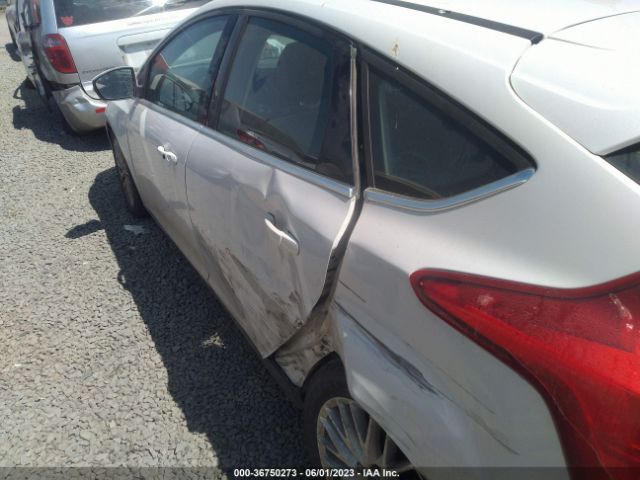 1FADP3N25EL271561 Ford Focus Titanium
