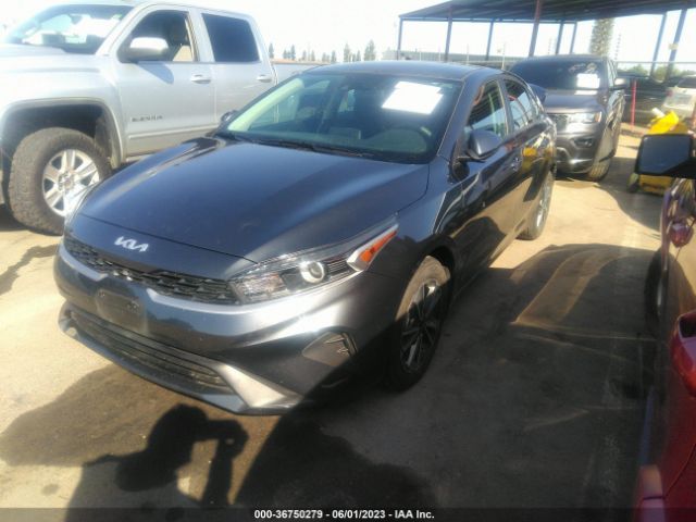 3KPF24AD0NE465003 KIA Forte Lxs
