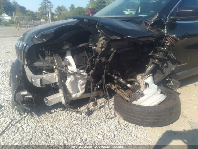 1C4PJMCB8KD453570 Jeep Cherokee Latitude