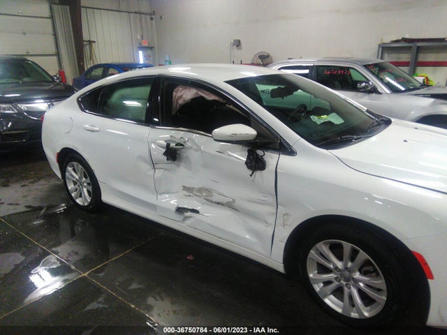 1C3CCCABXGN157137 Chrysler 200 Limited
