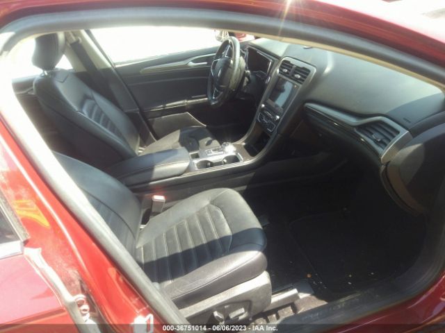 3FA6P0T98HR373224 Ford FUSION SE
