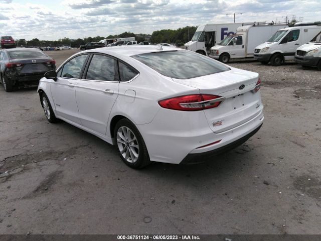 3FA6P0LU1KR124694 Ford Fusion Hybrid Se