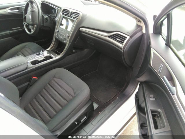 3FA6P0LU1KR124694 Ford Fusion Hybrid Se