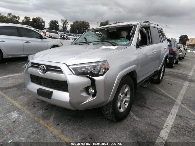 Toyota 4RUNNER SR5 2020 JTEZU5JRXL5227107 Image 2