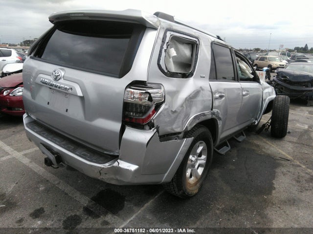 Toyota 4RUNNER SR5 2020 JTEZU5JRXL5227107 Image 4