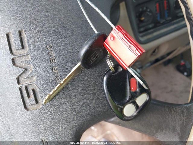 2005 GMC SIERRA 1500 SLE VIN: 1GTEC19V55E259062