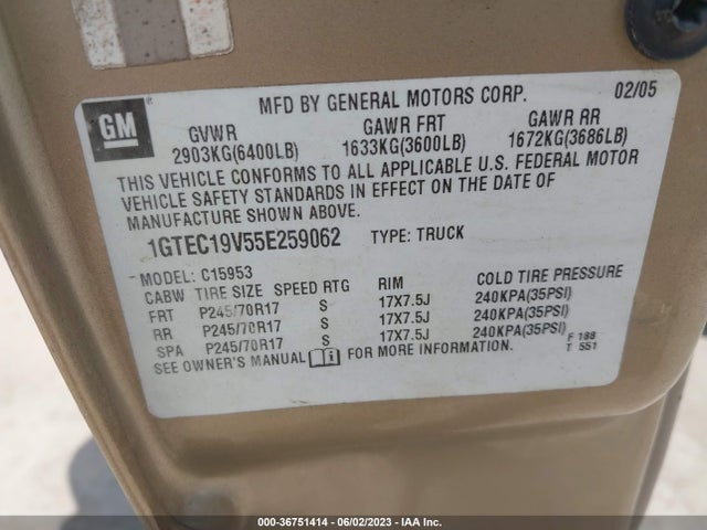 2005 GMC SIERRA 1500 SLE VIN: 1GTEC19V55E259062