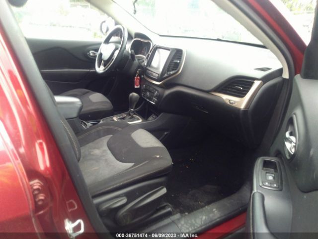 1C4PJLCB2EW126598 Jeep Cherokee Latitude