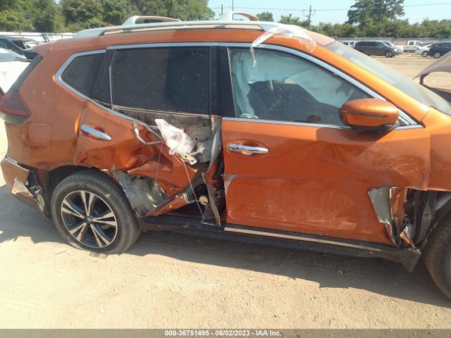 5N1AT2MT9JC801078 Nissan Rogue Sl