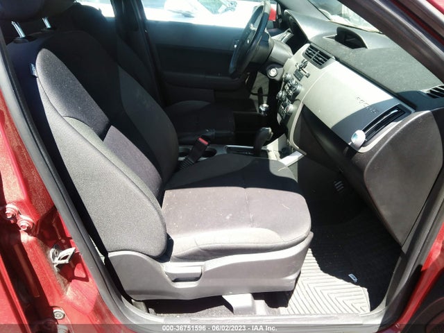 36751596 :رقم المزاد ، 1FAHP3GN4BW143217 vin ، 2011 Ford Focus Ses مزاد بيع